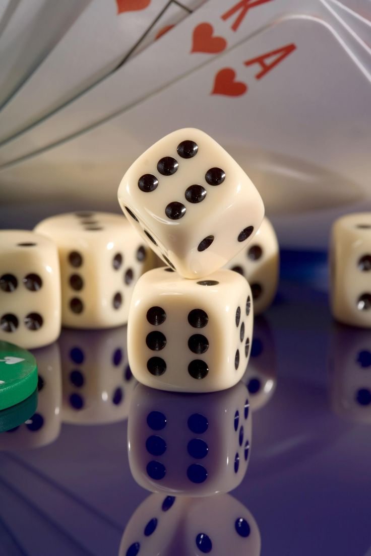 Studio live casino Relax Gaming dengan dealer profesional dan multi-kamera HD